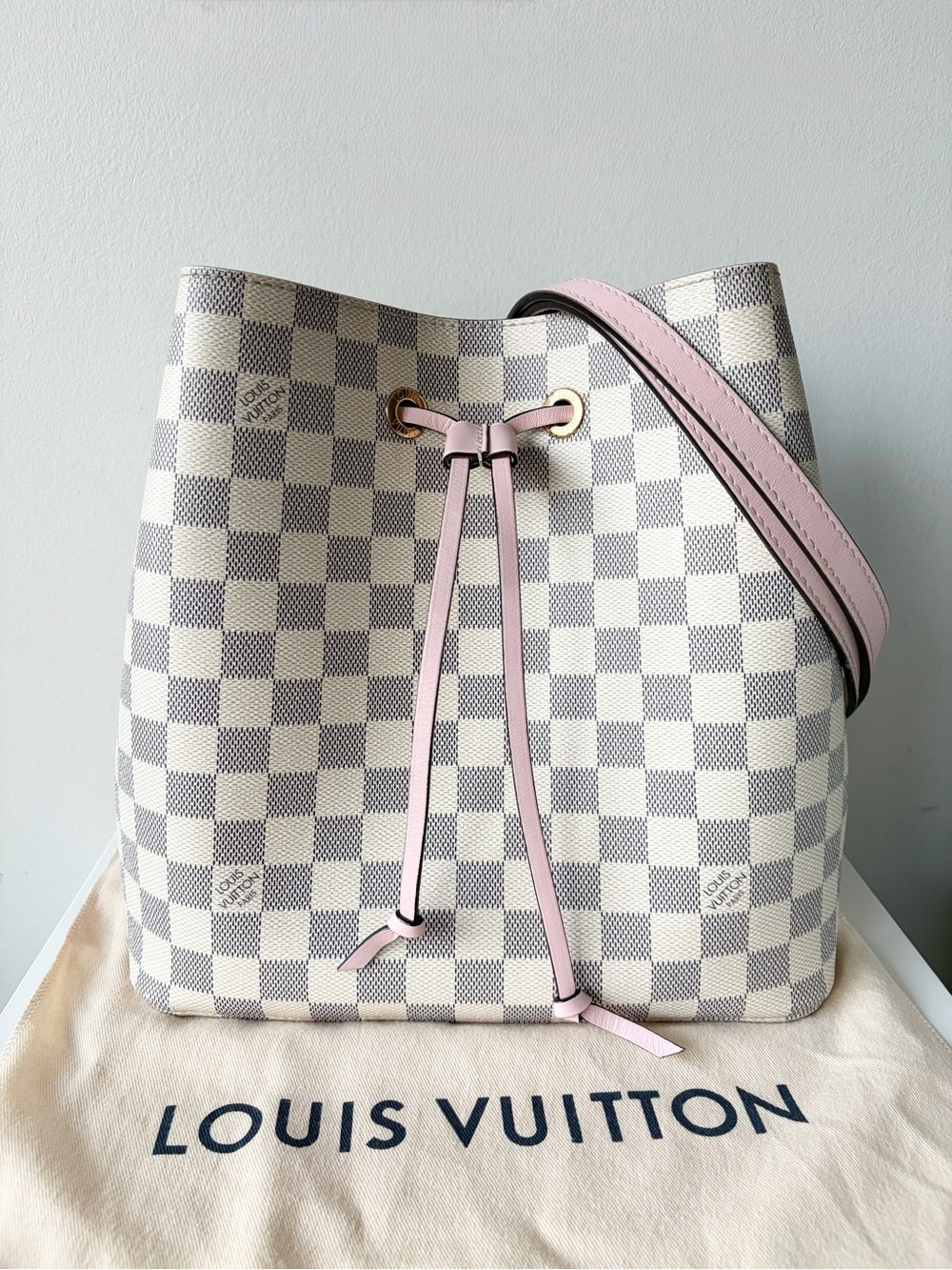 Louis Vuitton NeoNoe MM – Damier Azur / Rose Ballerine